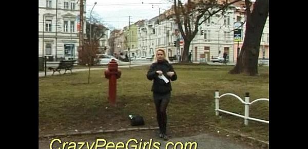  Crazy pee girl in the park sex